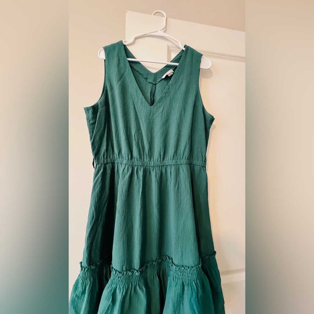 🔥$10FINAL PRICE🔥Calvin Klein Hunter Green V-Neck Sleeveless Tiered Ruffle Dress🧡 - Picture 6 of 10